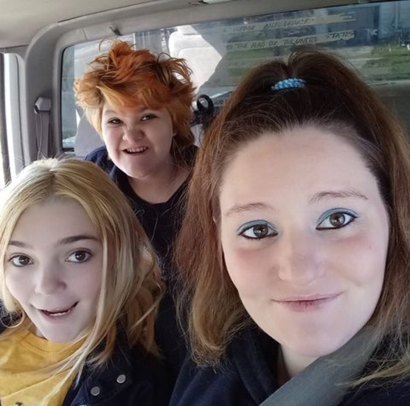 Meet your Posher, Angel - Picture 1 of 1